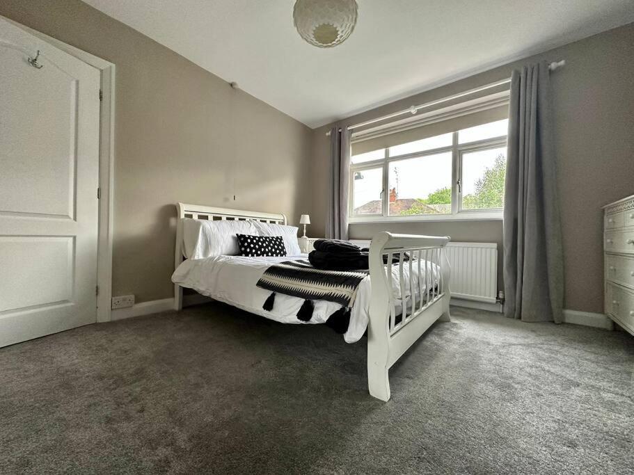 Stunning 5 Bed House In Chapel Allerton, Sleeps 9 リーズ エクステリア 写真